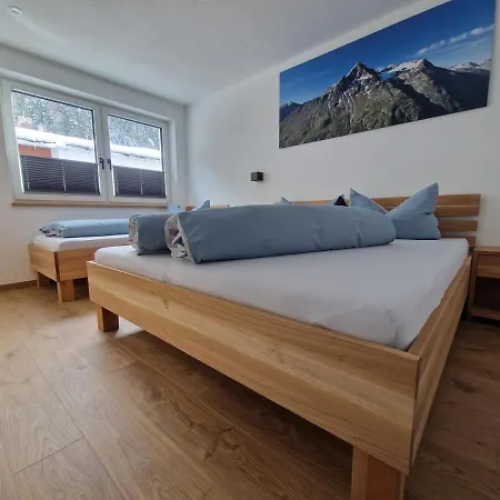 Kreuzspitz Apartment *